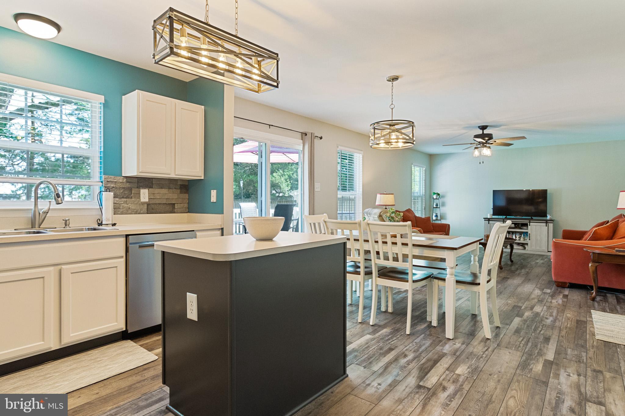 RISING HILLS - Residential