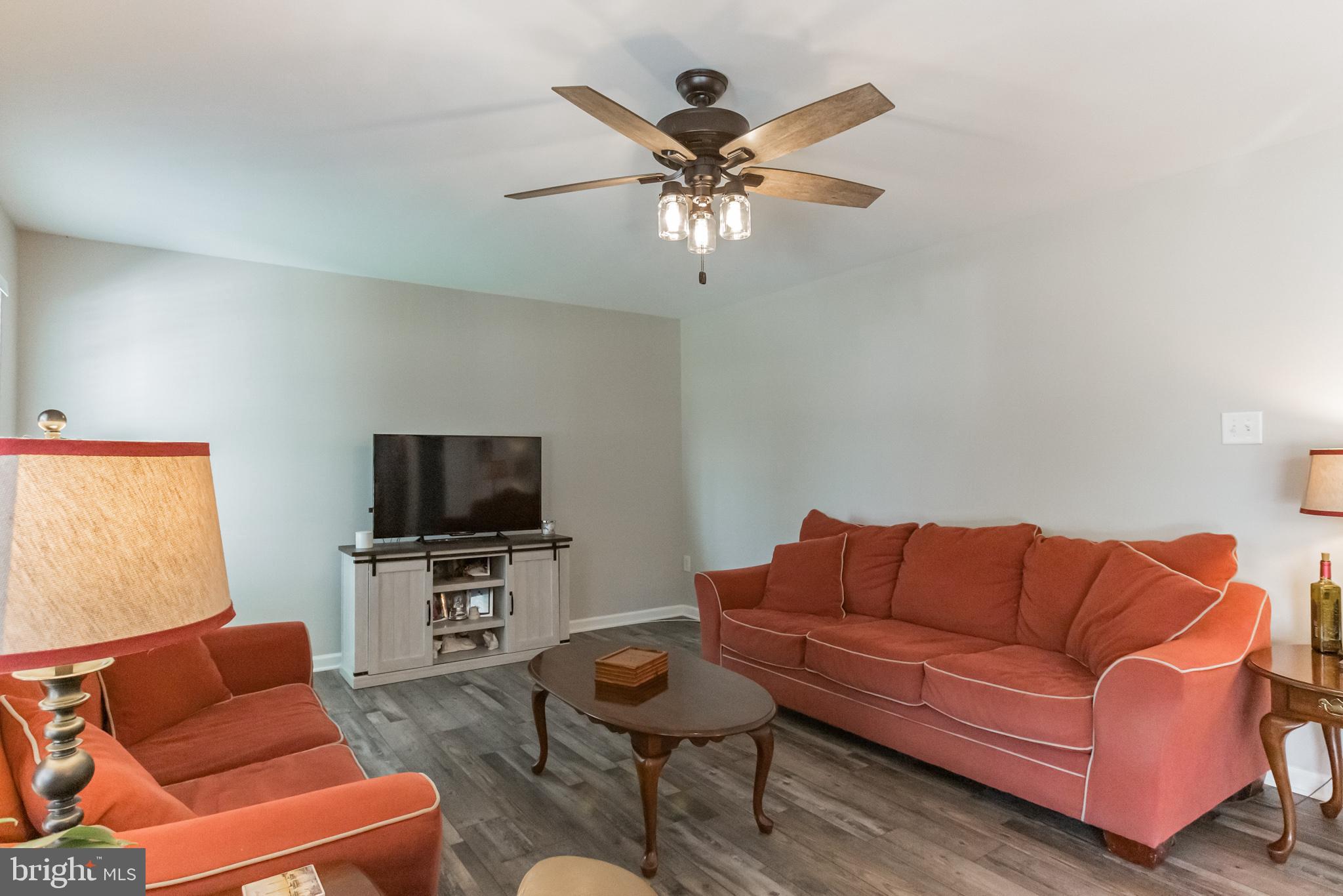 RISING HILLS - Residential