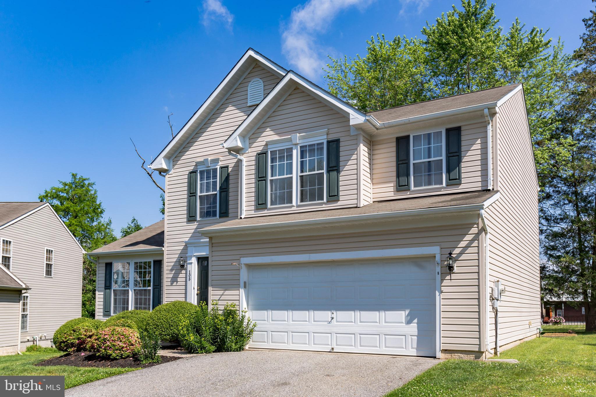 RISING HILLS - Residential