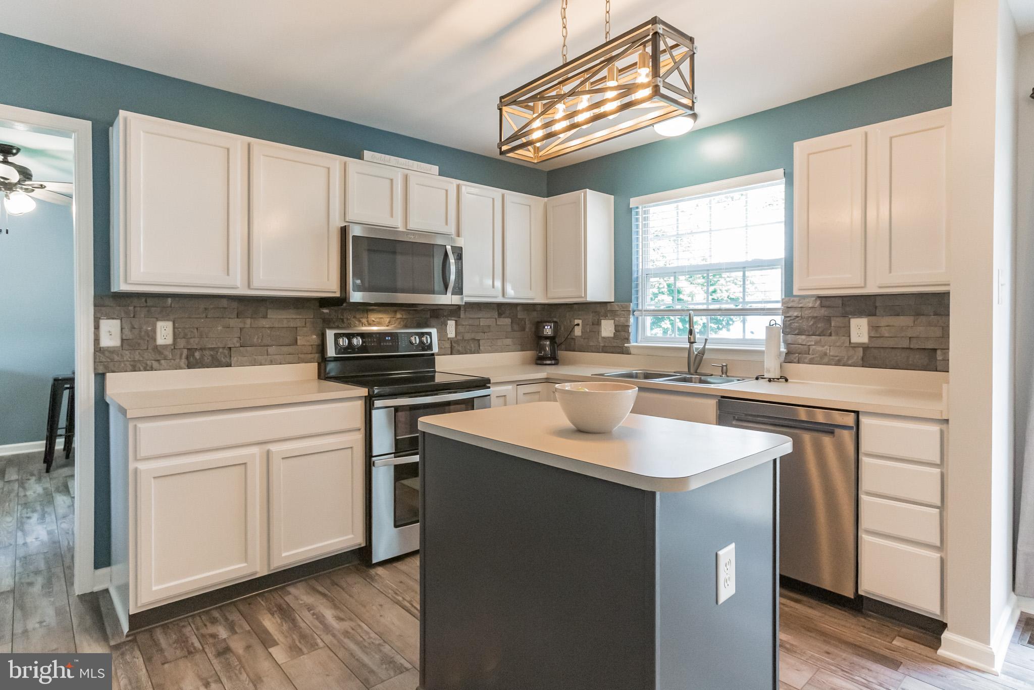 RISING HILLS - Residential