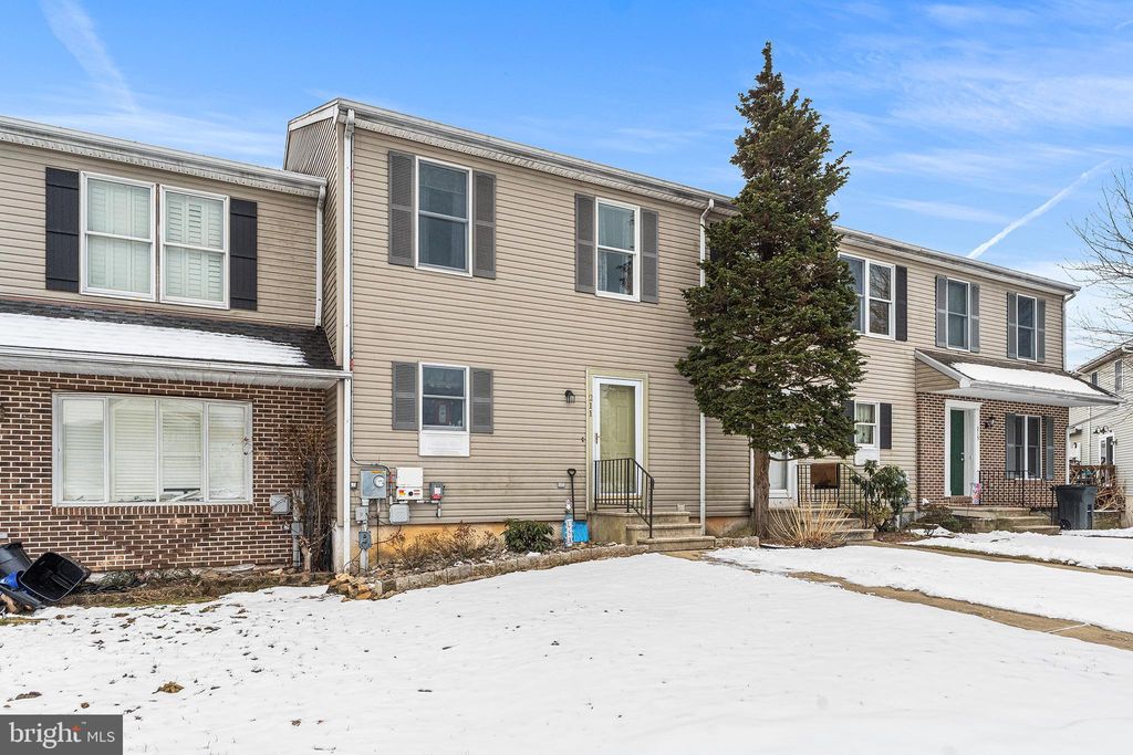 Photo of 211 Poplar Drive, READING, PA 19606 (MLS # PABK2068602)