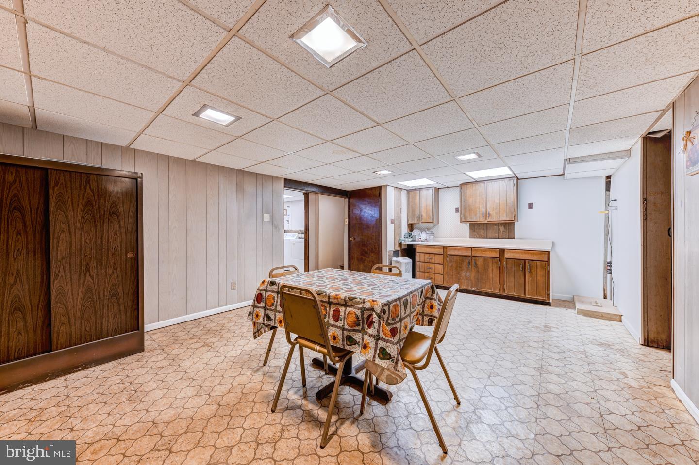 HILLWOOD TERR - Residential