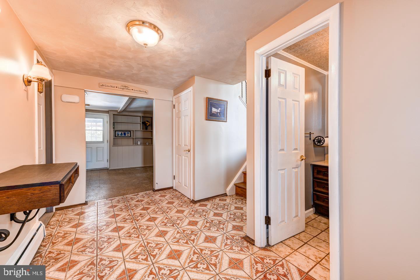 HILLWOOD TERR - Residential