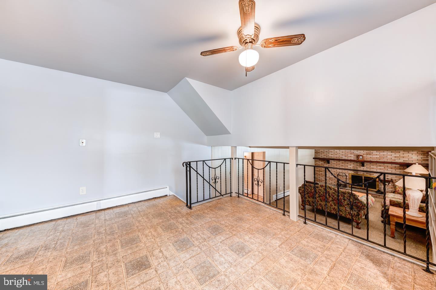 HILLWOOD TERR - Residential