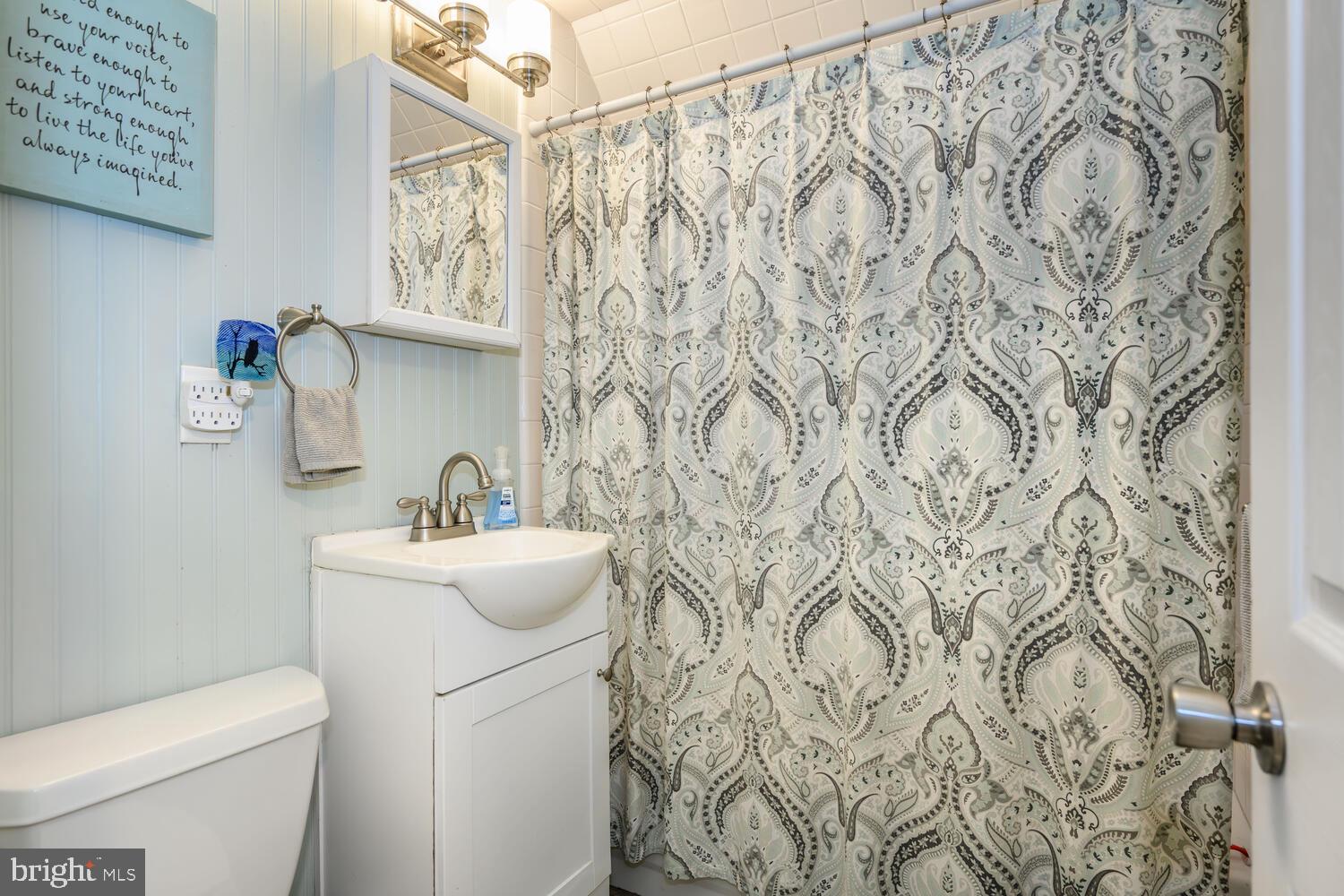 CHESTER HARBOR - Residential