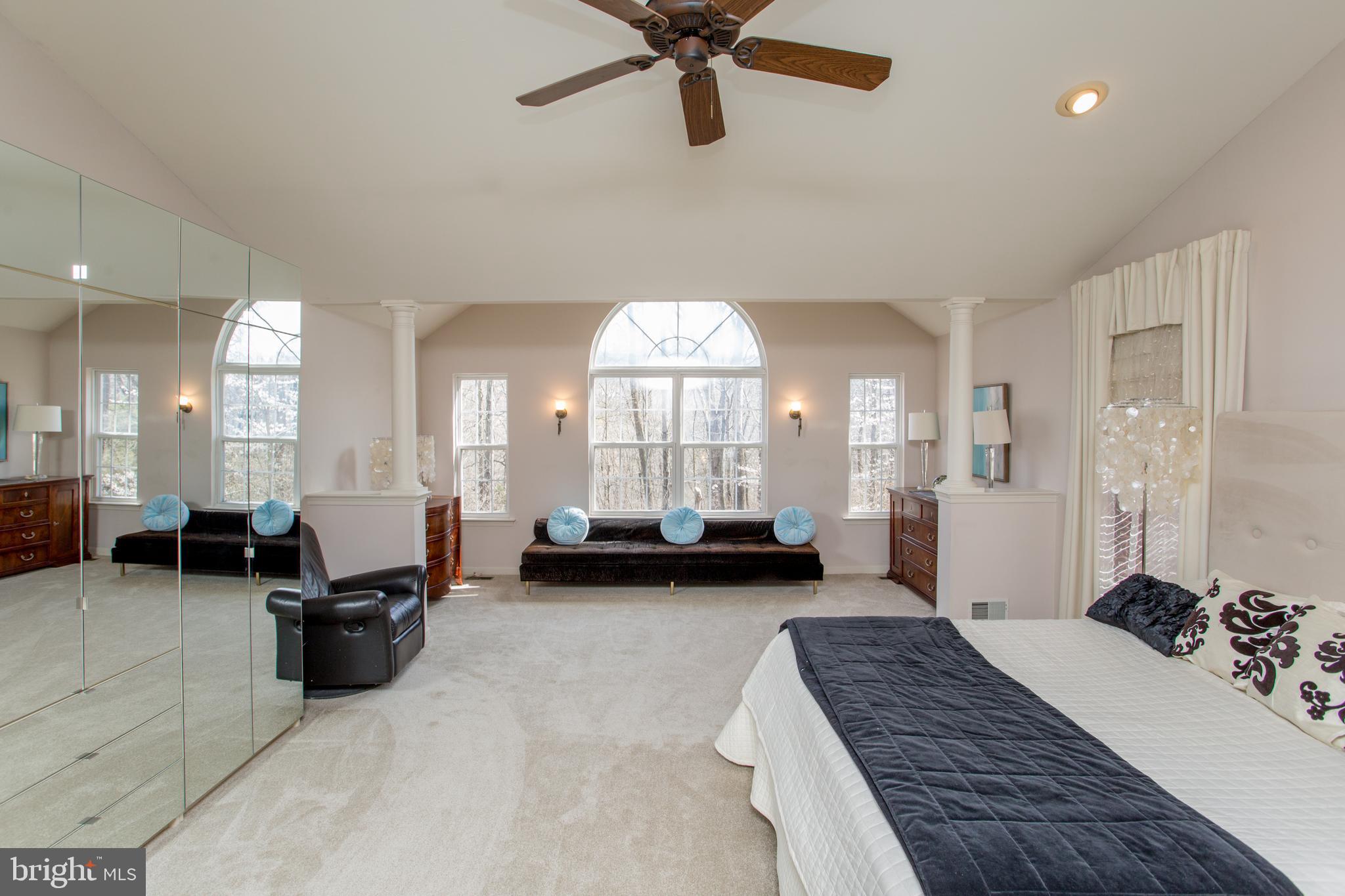 RIVERWOODS - Residential