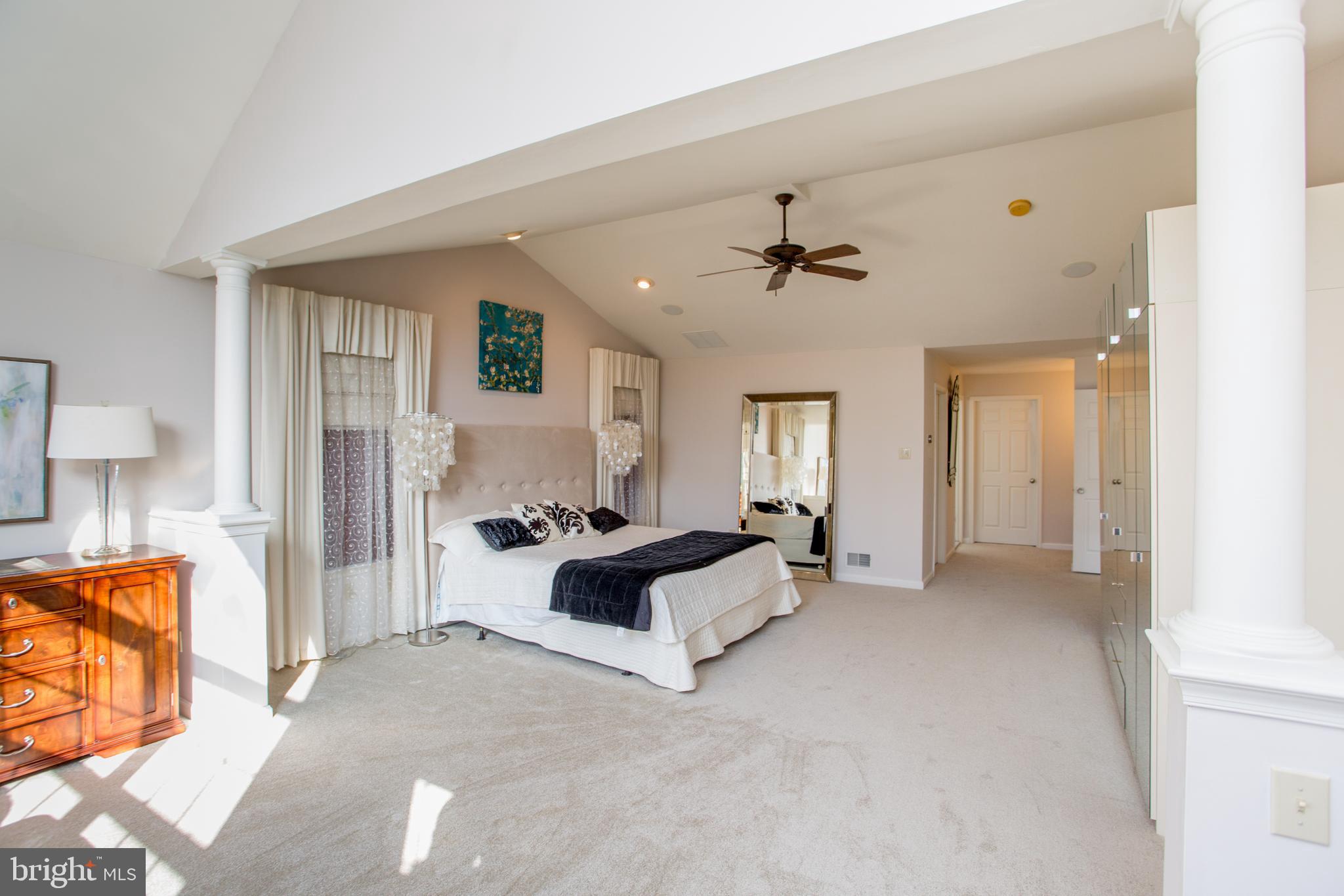 RIVERWOODS - Residential