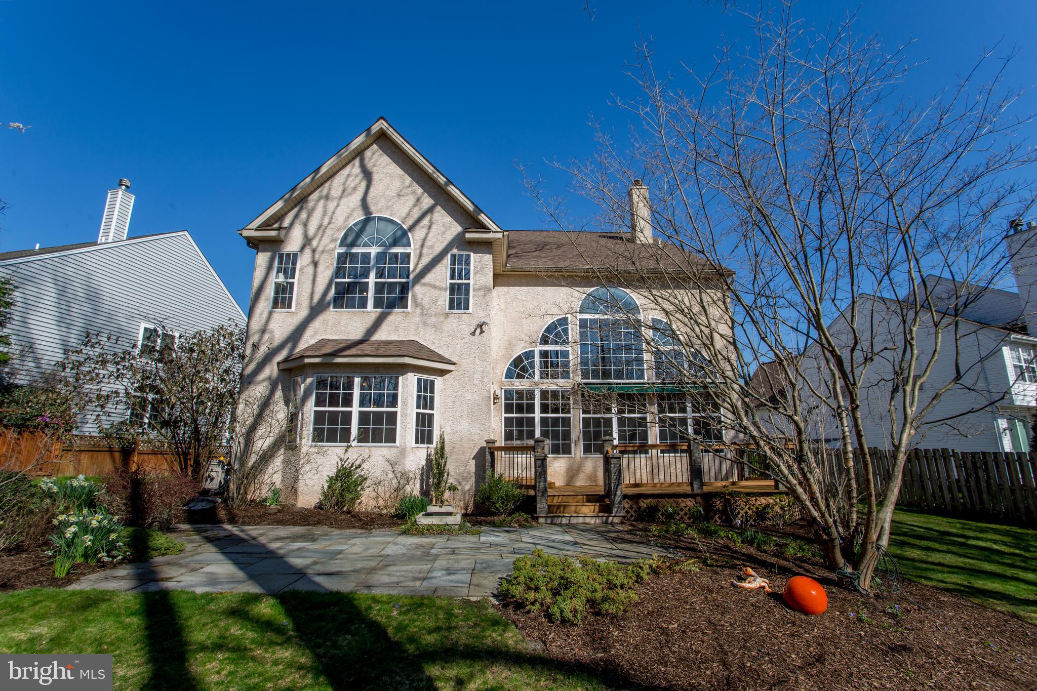 RIVERWOODS - Residential