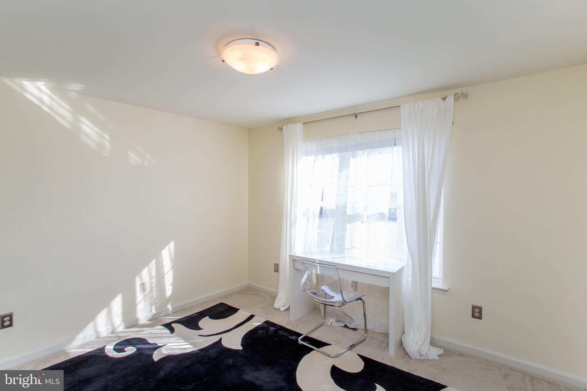 RIVERWOODS - Residential