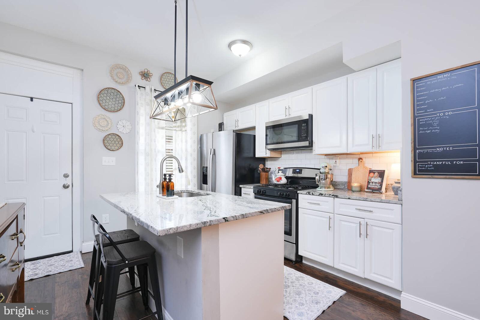 GREEKTOWN - Residential