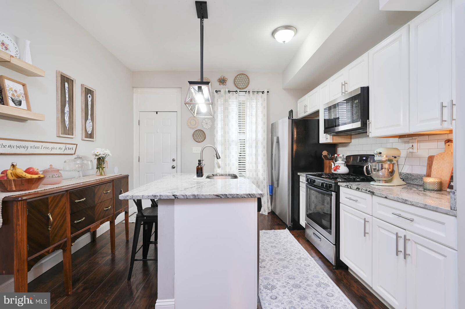 GREEKTOWN - Residential