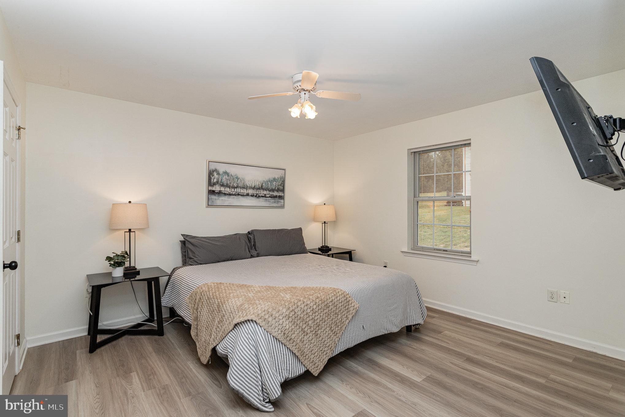 MALLARD PONDS - Residential