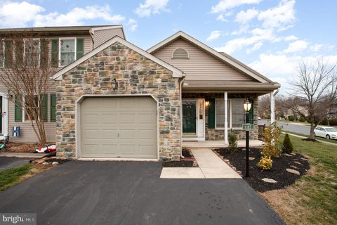 Photo of 485 Wood Duck Drive, MANHEIM, PA 17545 (MLS # PALA2061606)