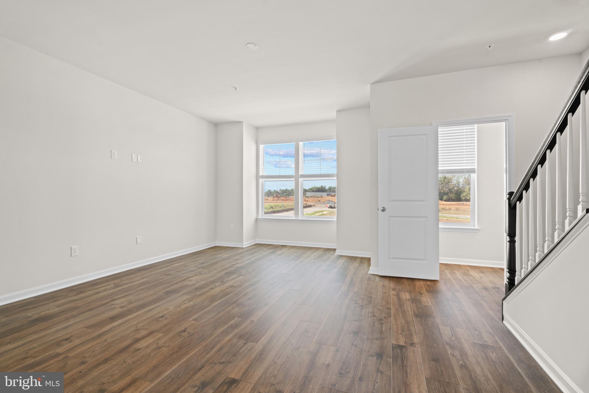 PINEGROVE - Residential