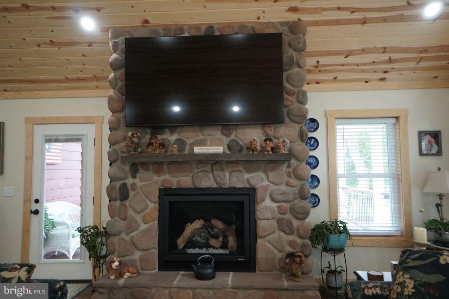 SUGAR GROVE ESTATES - Residential