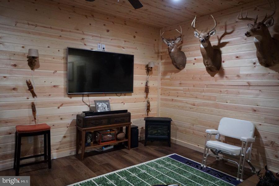 SUGAR GROVE ESTATES - Residential