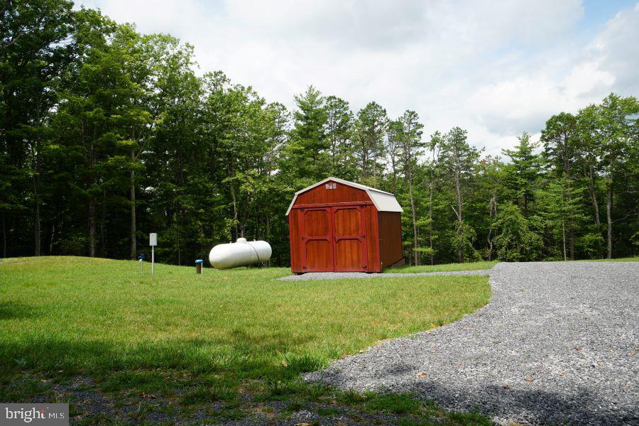 SUGAR GROVE ESTATES - Residential