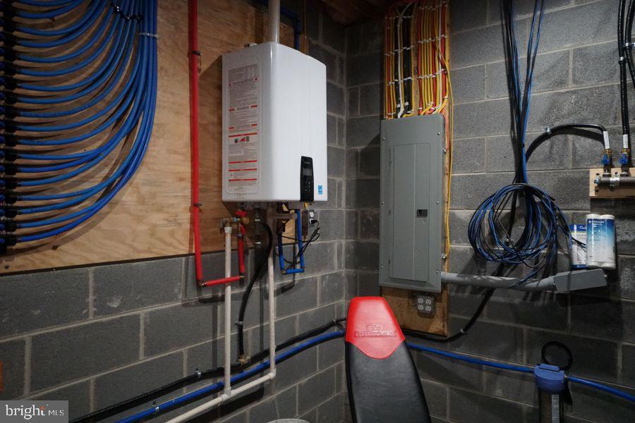 SUGAR GROVE ESTATES - Residential