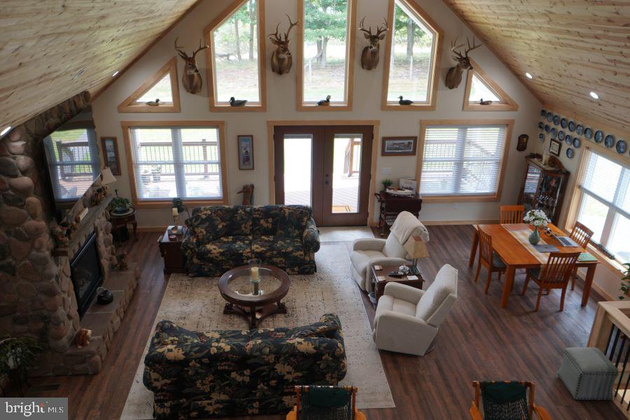 SUGAR GROVE ESTATES - Residential