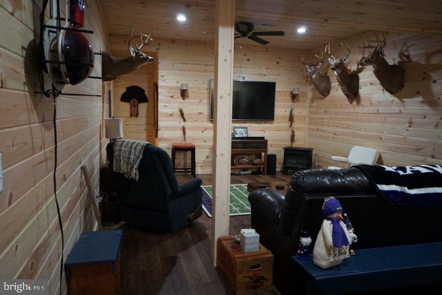 SUGAR GROVE ESTATES - Residential