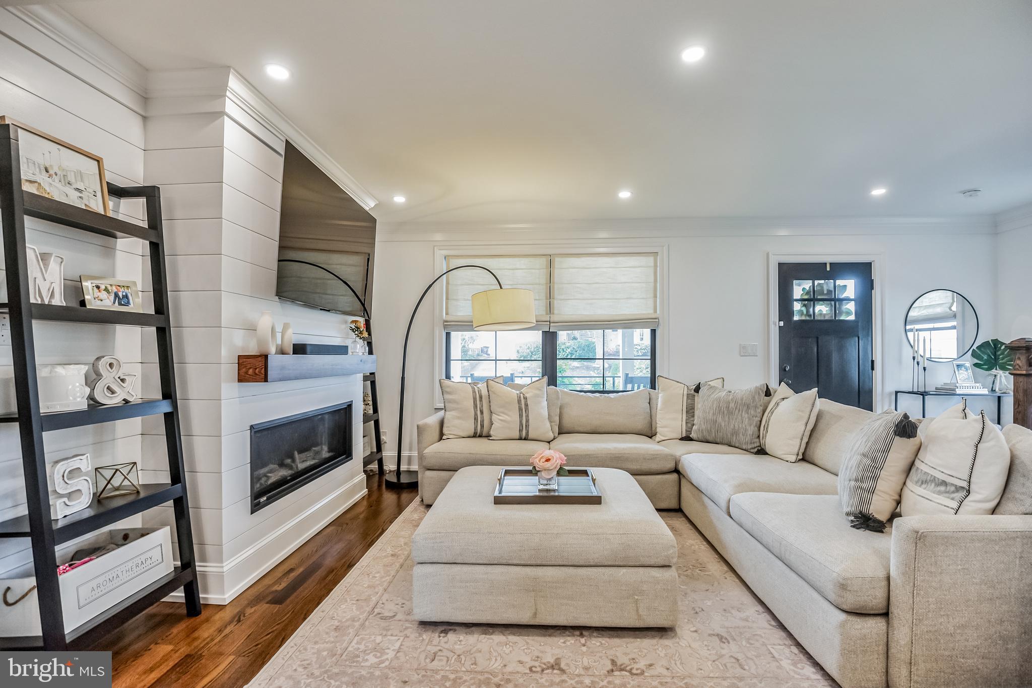 OAKMONT - Residential