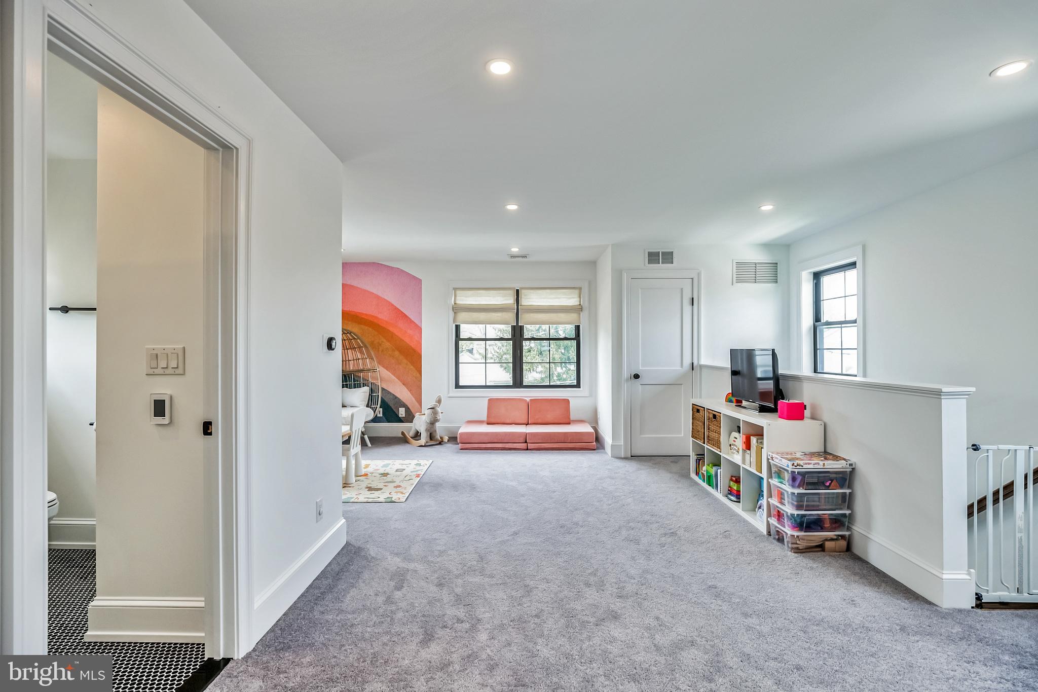 OAKMONT - Residential