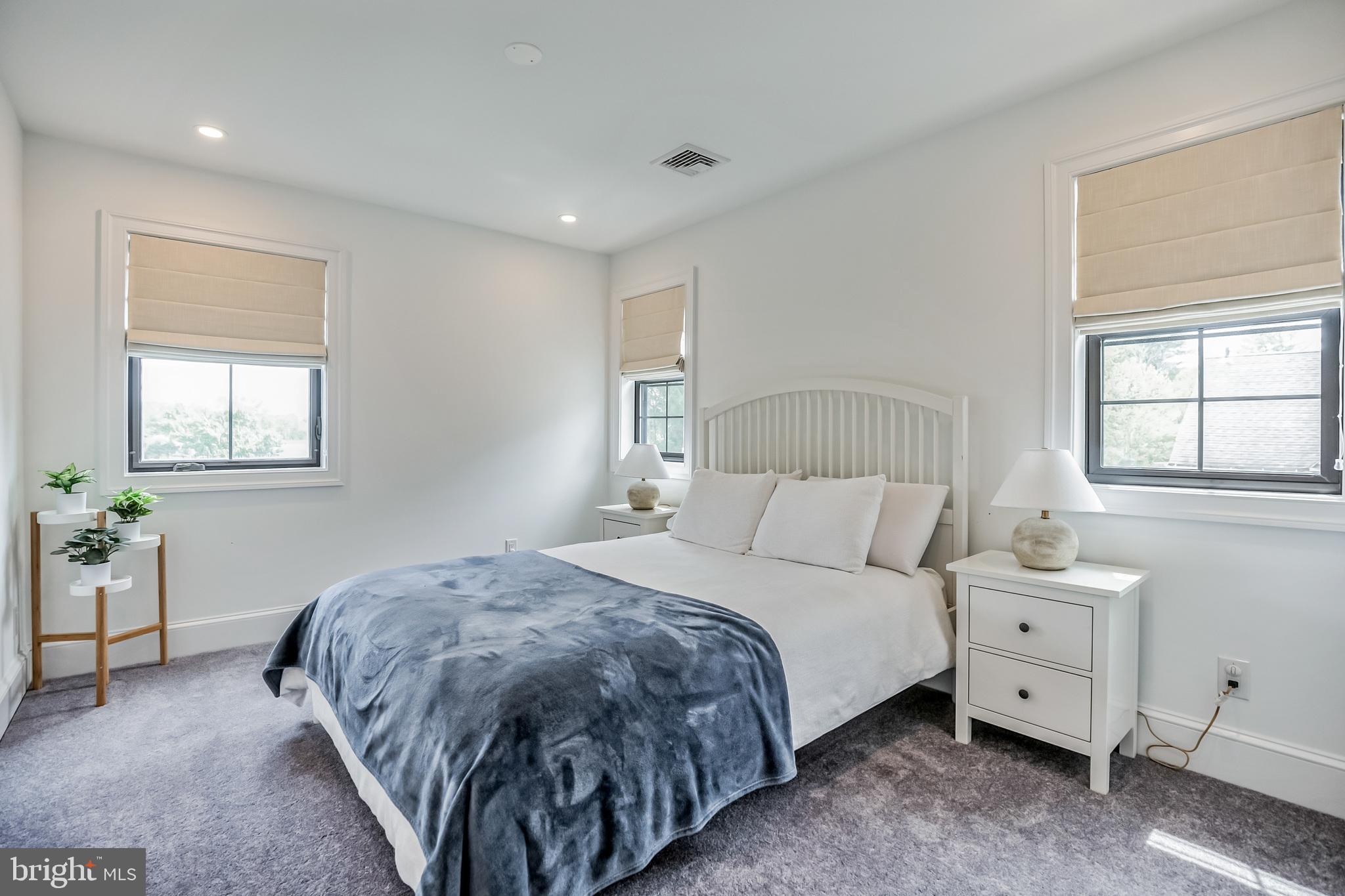 OAKMONT - Residential