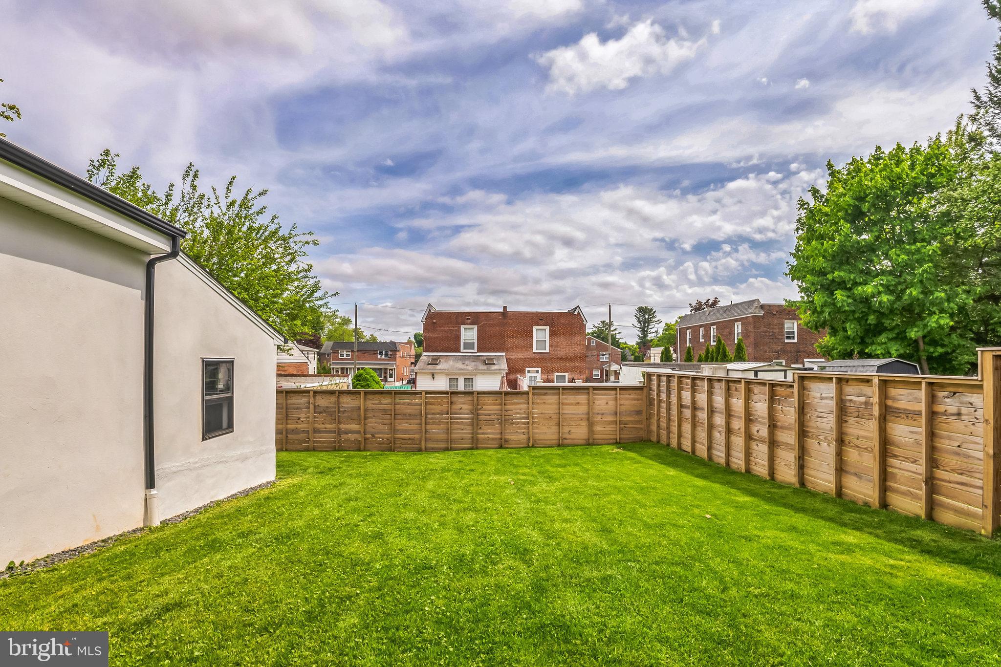 OAKMONT - Residential