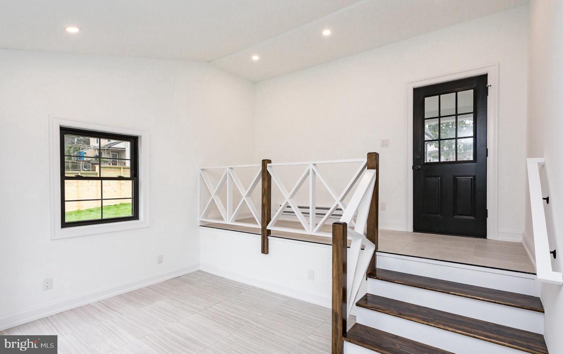 OAKMONT - Residential