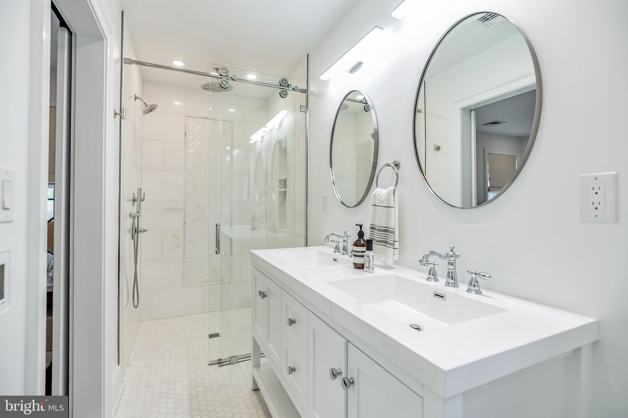 OAKMONT - Residential