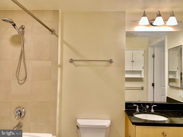 MIDTOWN AT RESTON TOWN CENTER - Residential Lease