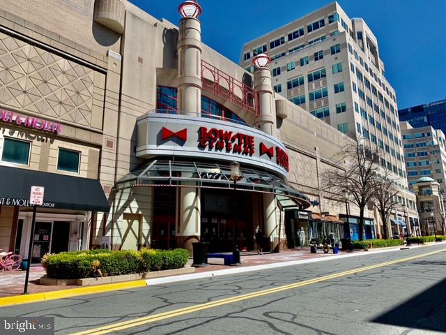 MIDTOWN AT RESTON TOWN CENTER - Residential Lease