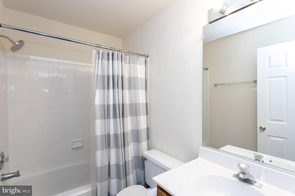 KINGS COUNCIL CONDO - Residential