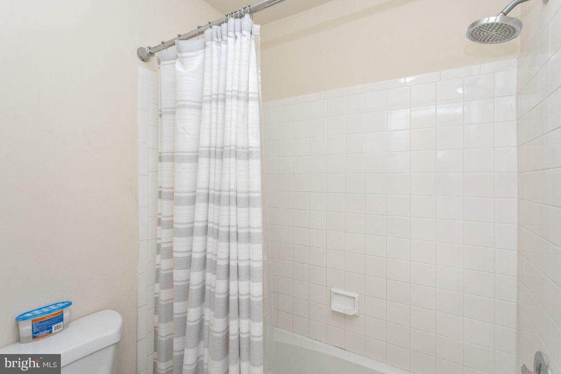 KINGS COUNCIL CONDO - Residential