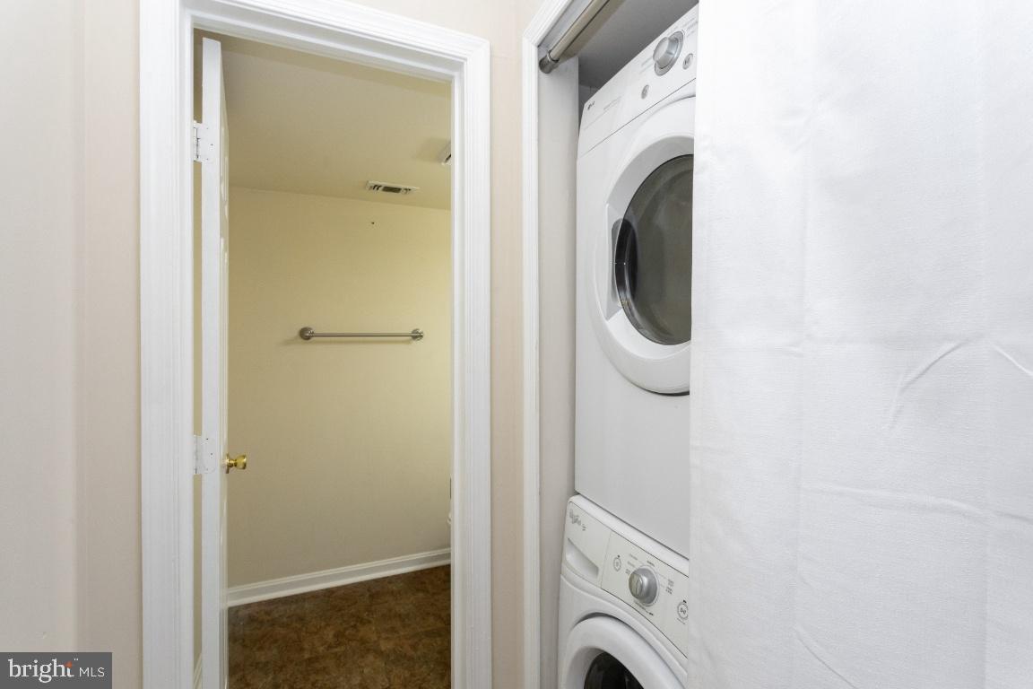 KINGS COUNCIL CONDO - Residential