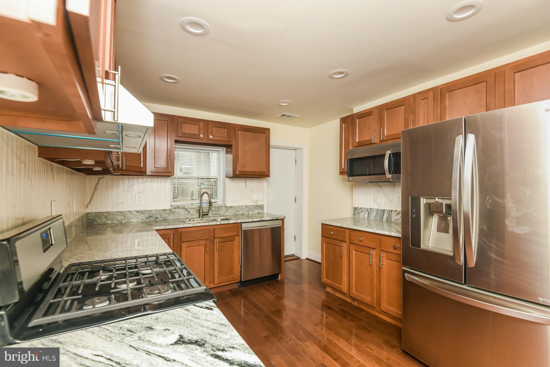 MADISON EASTEND - Residential Lease