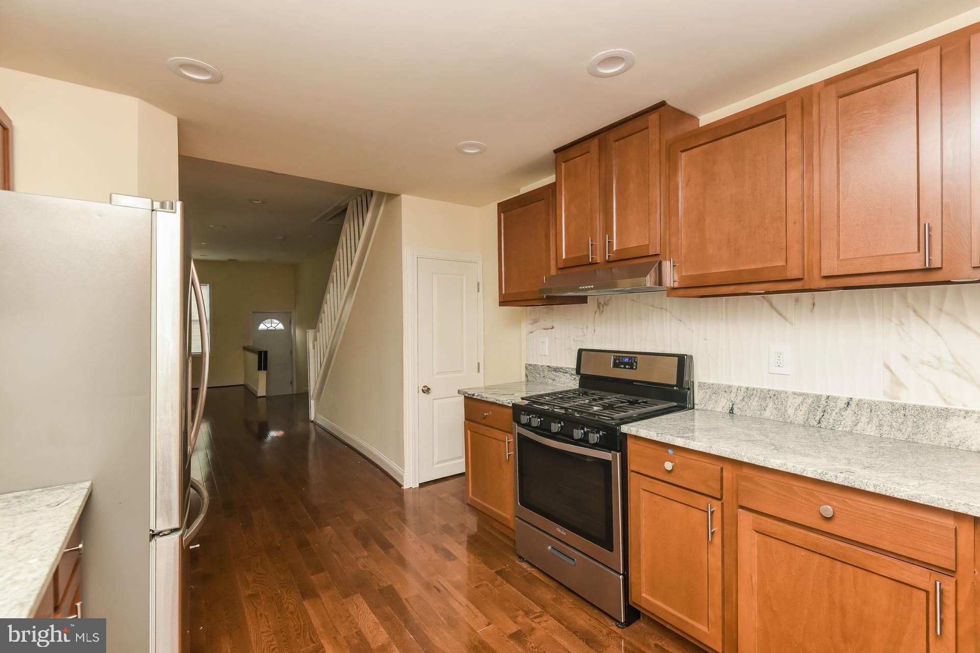 MADISON EASTEND - Residential Lease