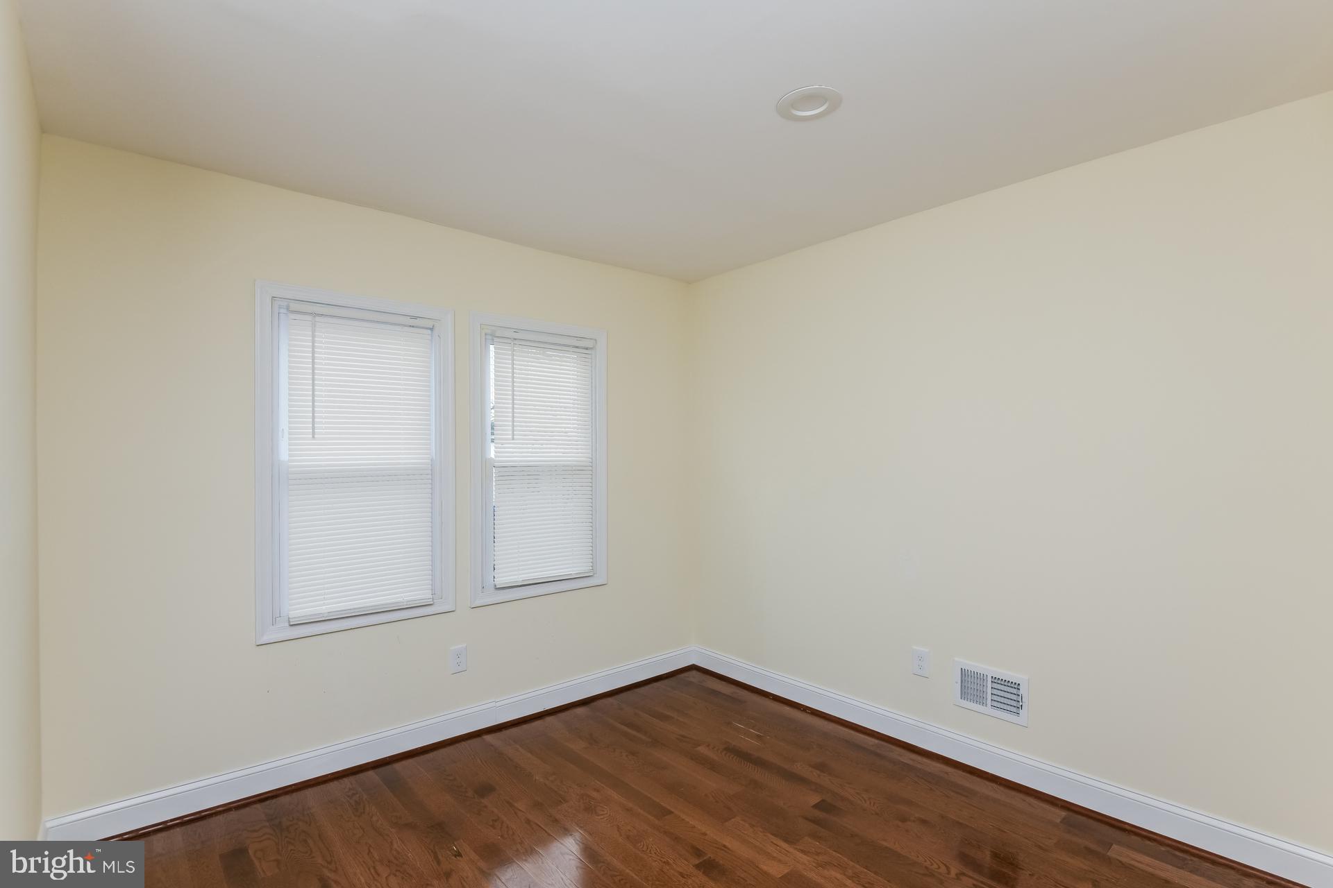 MADISON EASTEND - Residential Lease