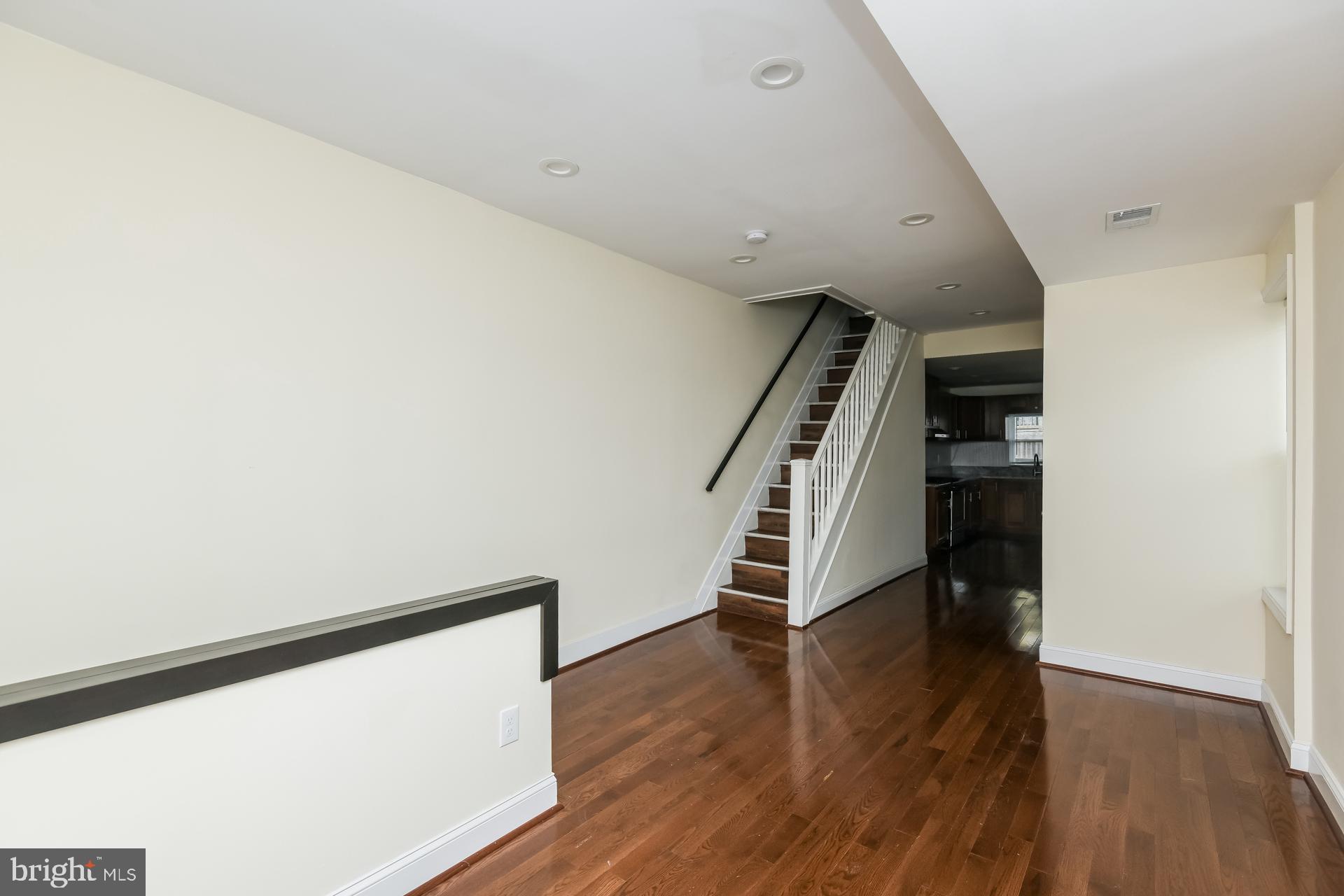 MADISON EASTEND - Residential Lease