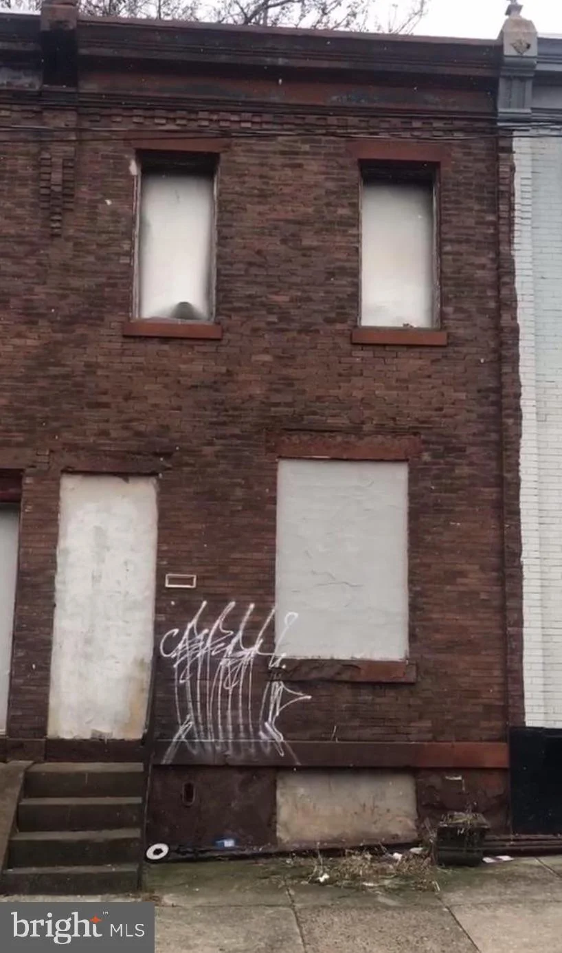 2550 W Seltzer Street, Philadelphia, PA 19132