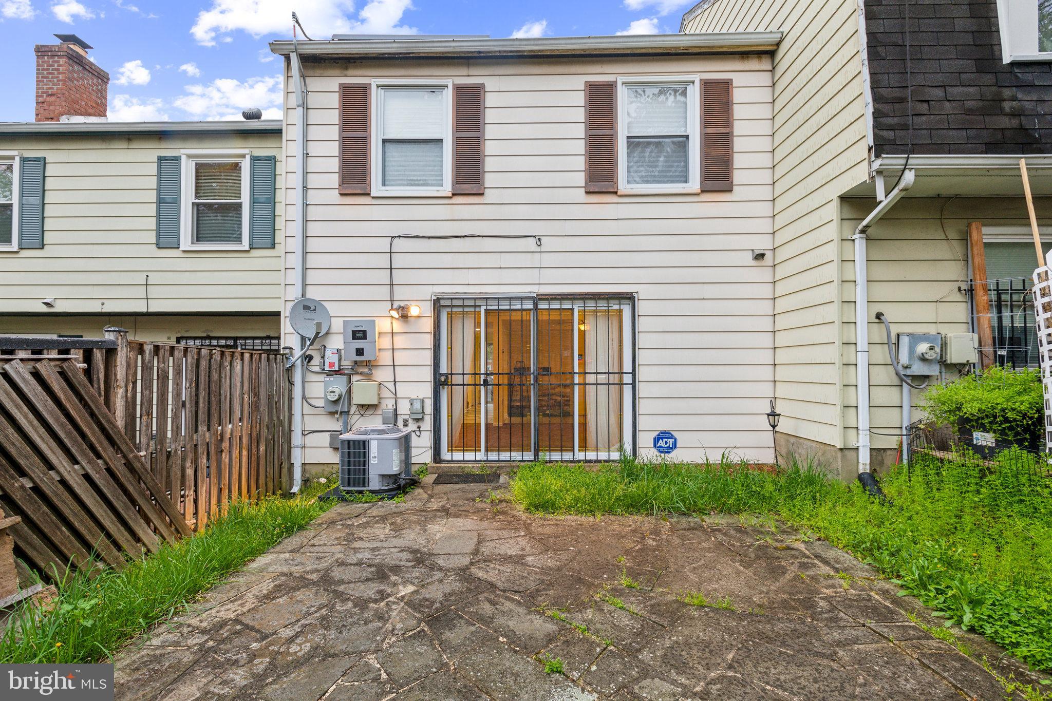 HILLCREST TOWNE - Residential