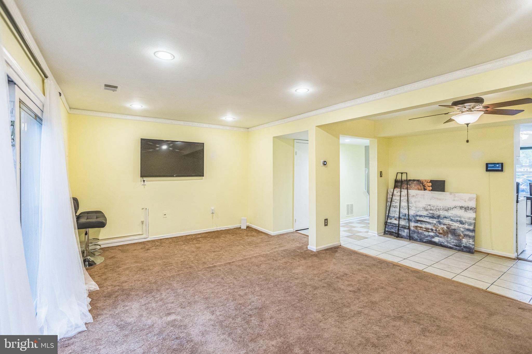 HILLCREST TOWNE - Residential