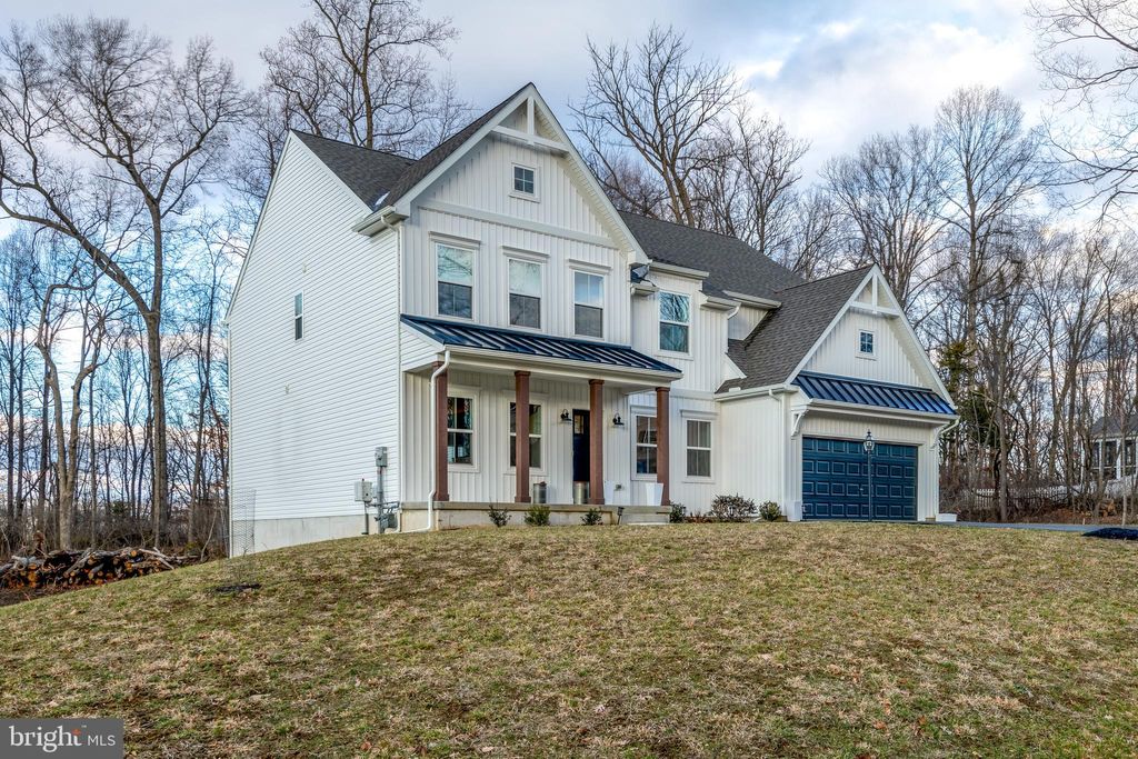 Photo of 87 Chestnut Run, ELIZABETHTOWN, PA 17022 (MLS # PALA2064272)