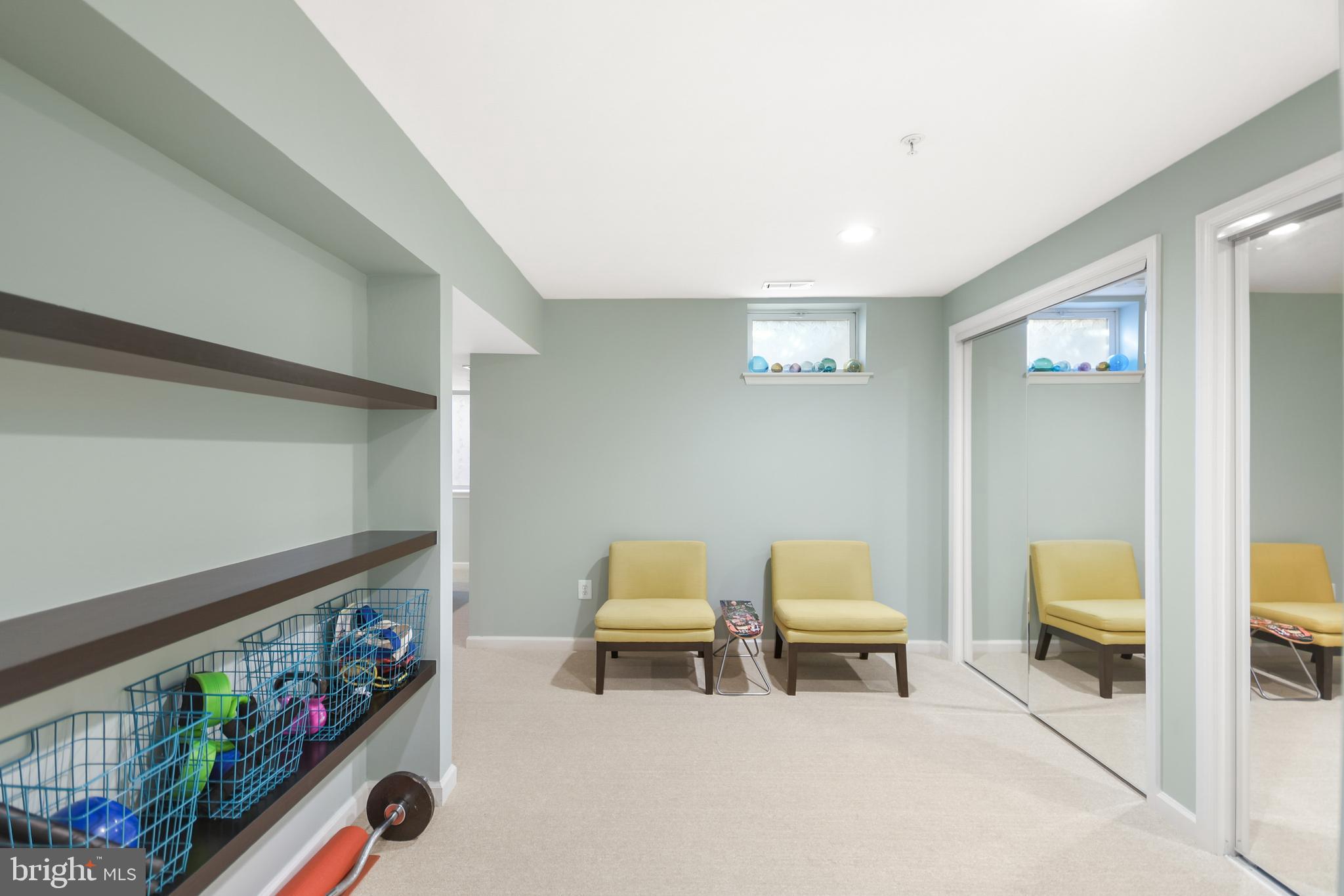 WORMANS MILL - Residential