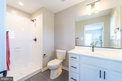 456 WOODCREST DRIVE SE 456A WASHINGTON DC 20032