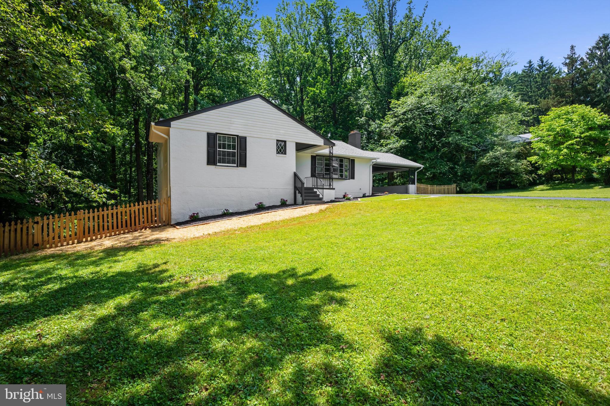1013 ROXLEIGH ROAD