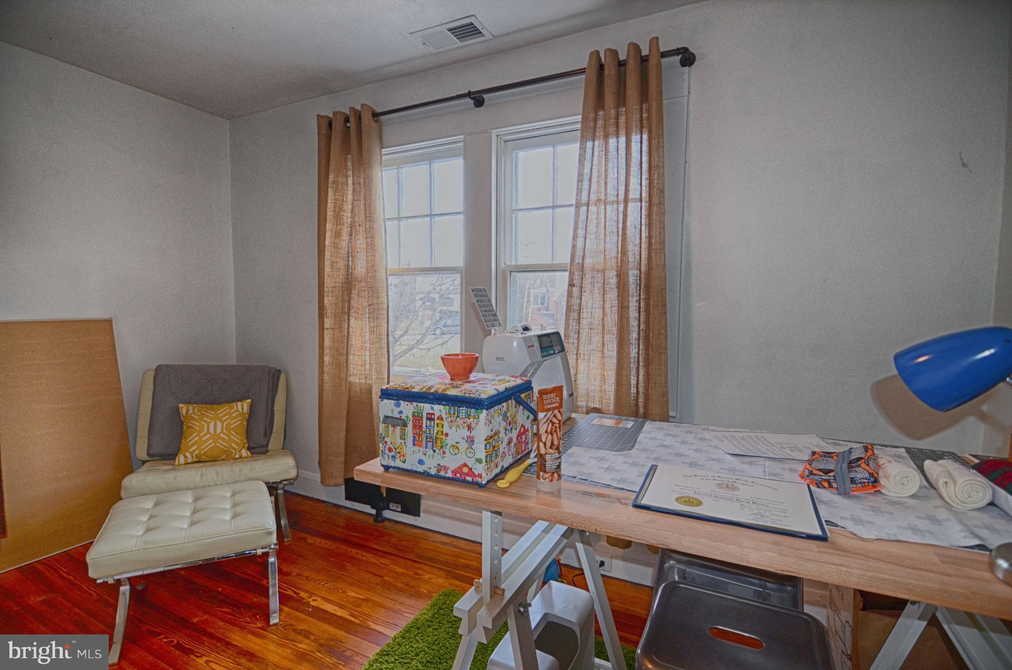 BEVERLY HILLS - Residential Lease