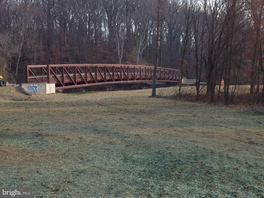 BEVERLY HILLS - Residential Lease