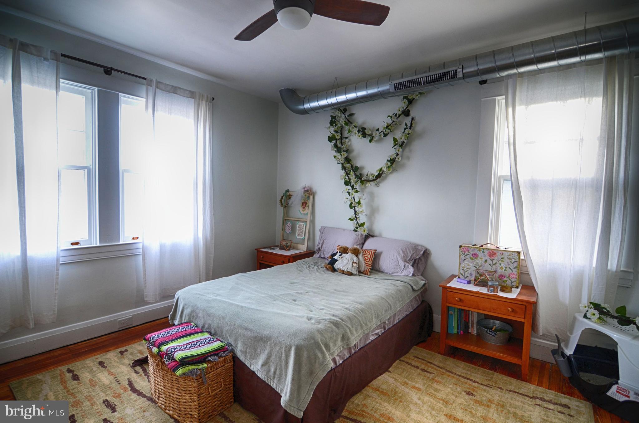 BEVERLY HILLS - Residential Lease