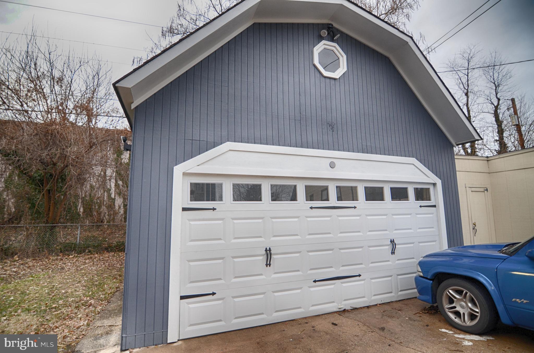 BEVERLY HILLS - Residential Lease